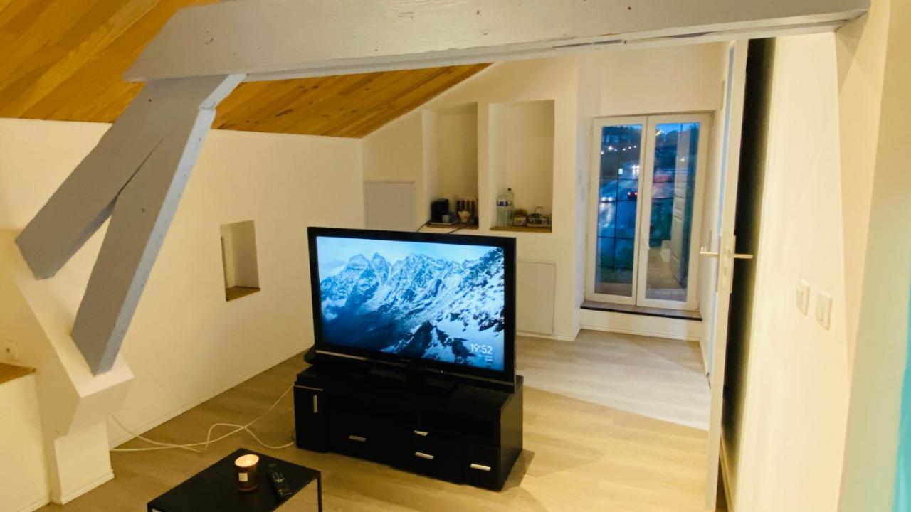 Studio Cros Climatise Кастр Екстериор снимка