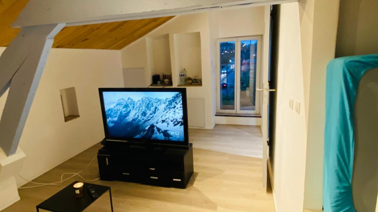 Studio Cros Climatise Кастр Екстериор снимка